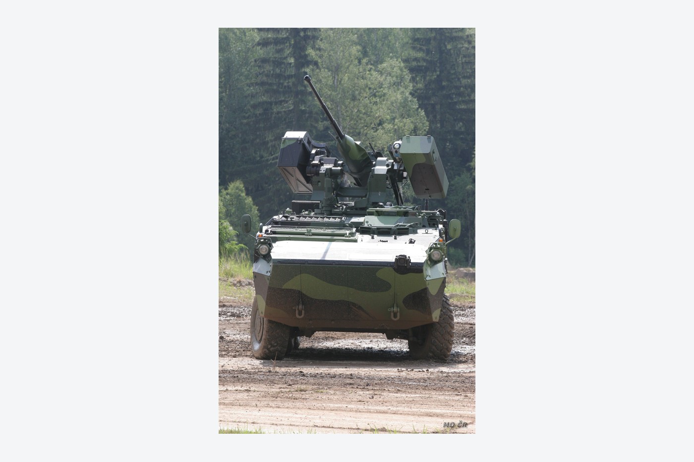 Pandur II: колісна броньована платформа 8×8 та її бойові модулі